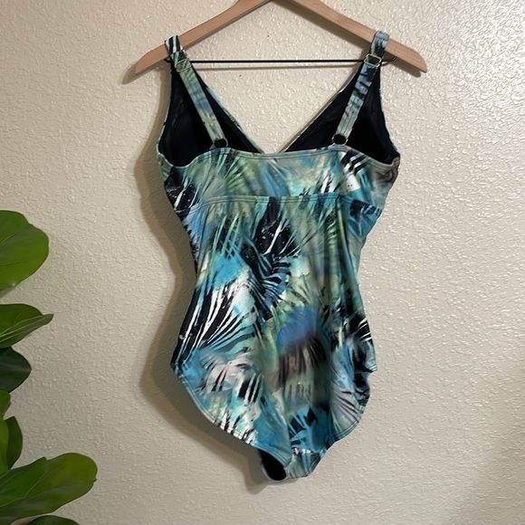 SWIMSUIT for All tropical leaf print - Picture 2 of 10
